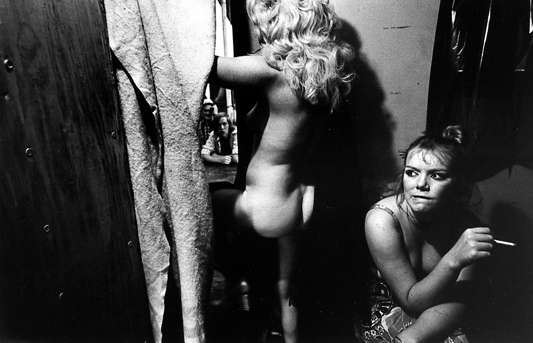 Right of Passage: Youth Culture from Mid-Century 2006 howard greenberg gallery