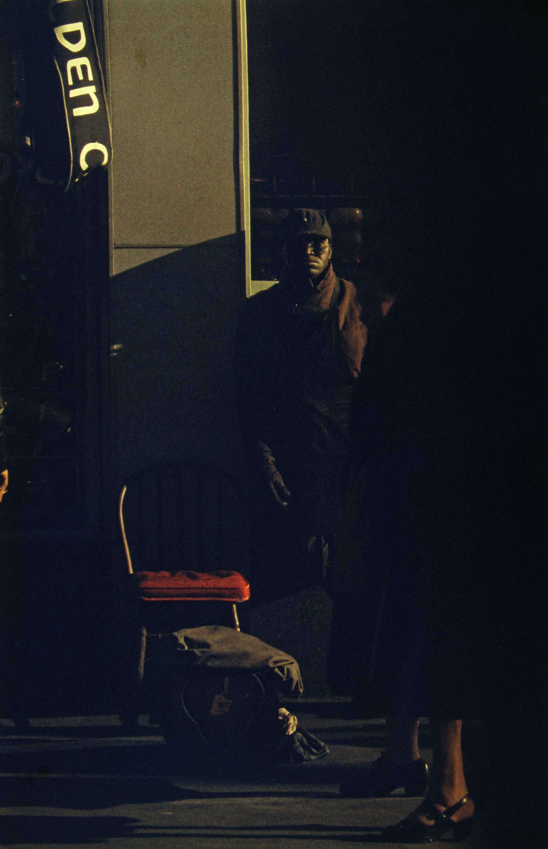 Saul Leiter: Early Color 2005 2006 howard greenberg gallery