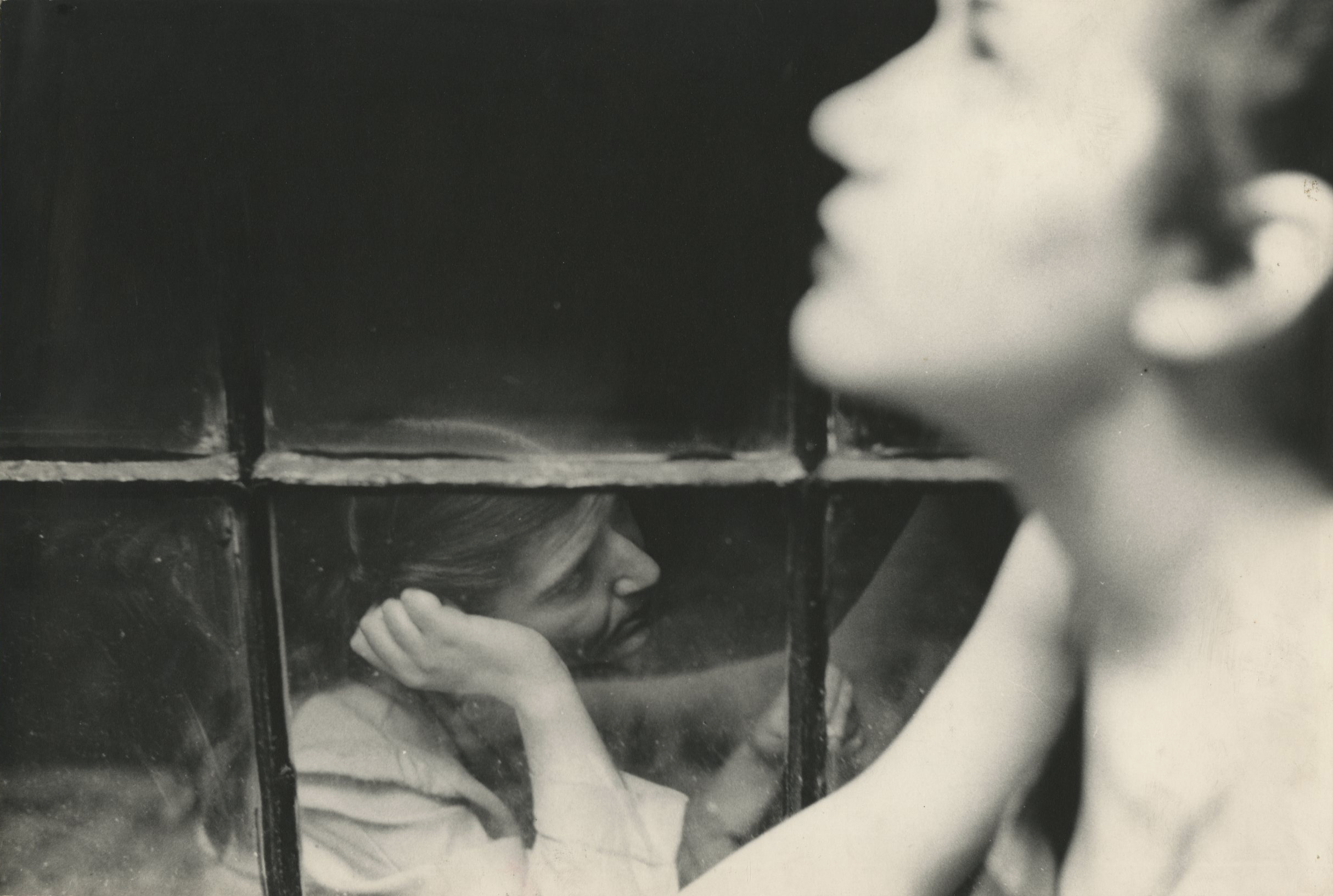 Saul Leiter - Howard Greenberg Gallery - Early Black and White - 2014