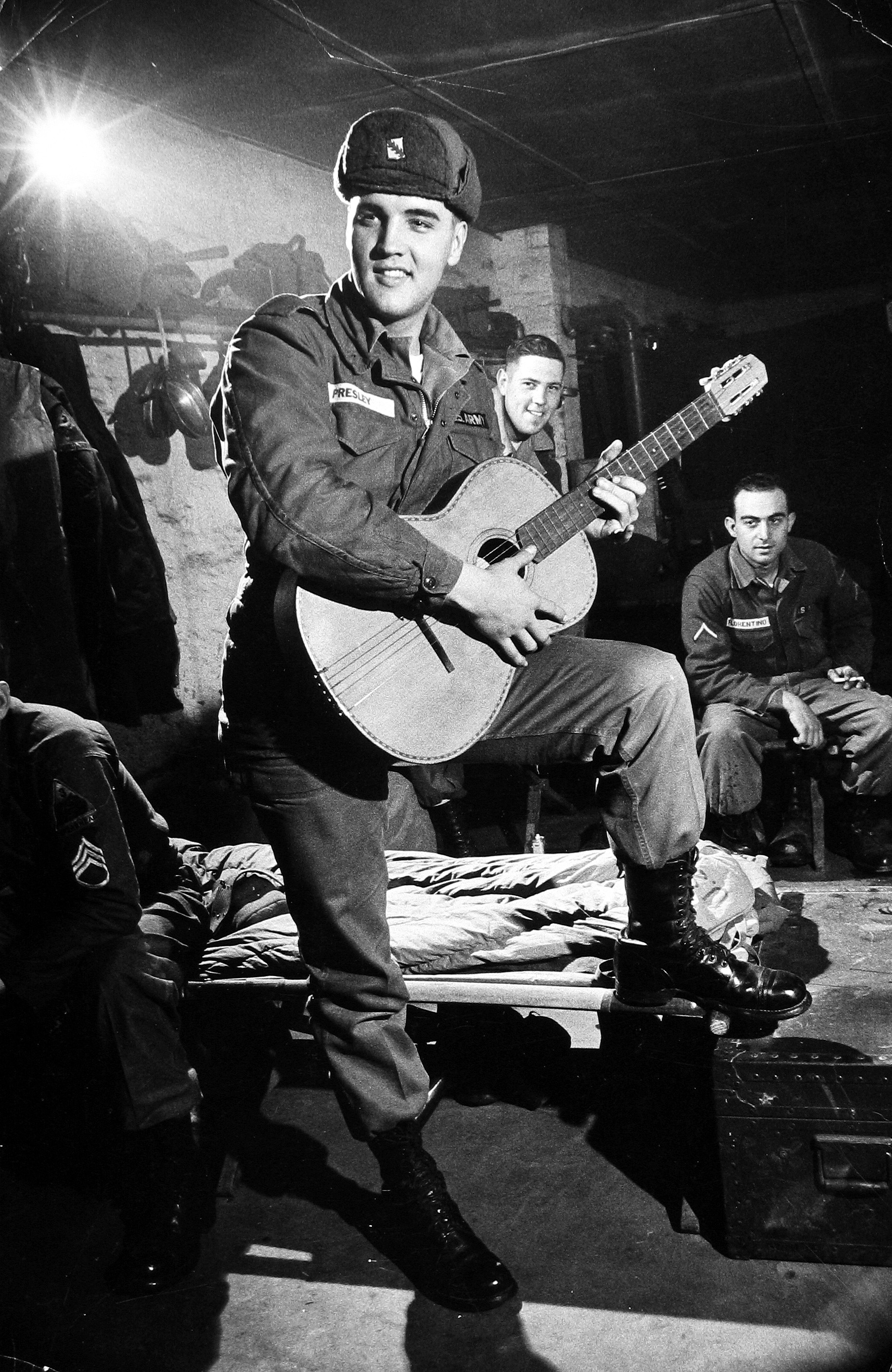 Right of Passage: Youth Culture from Mid-Century 2006 howard greenberg gallery