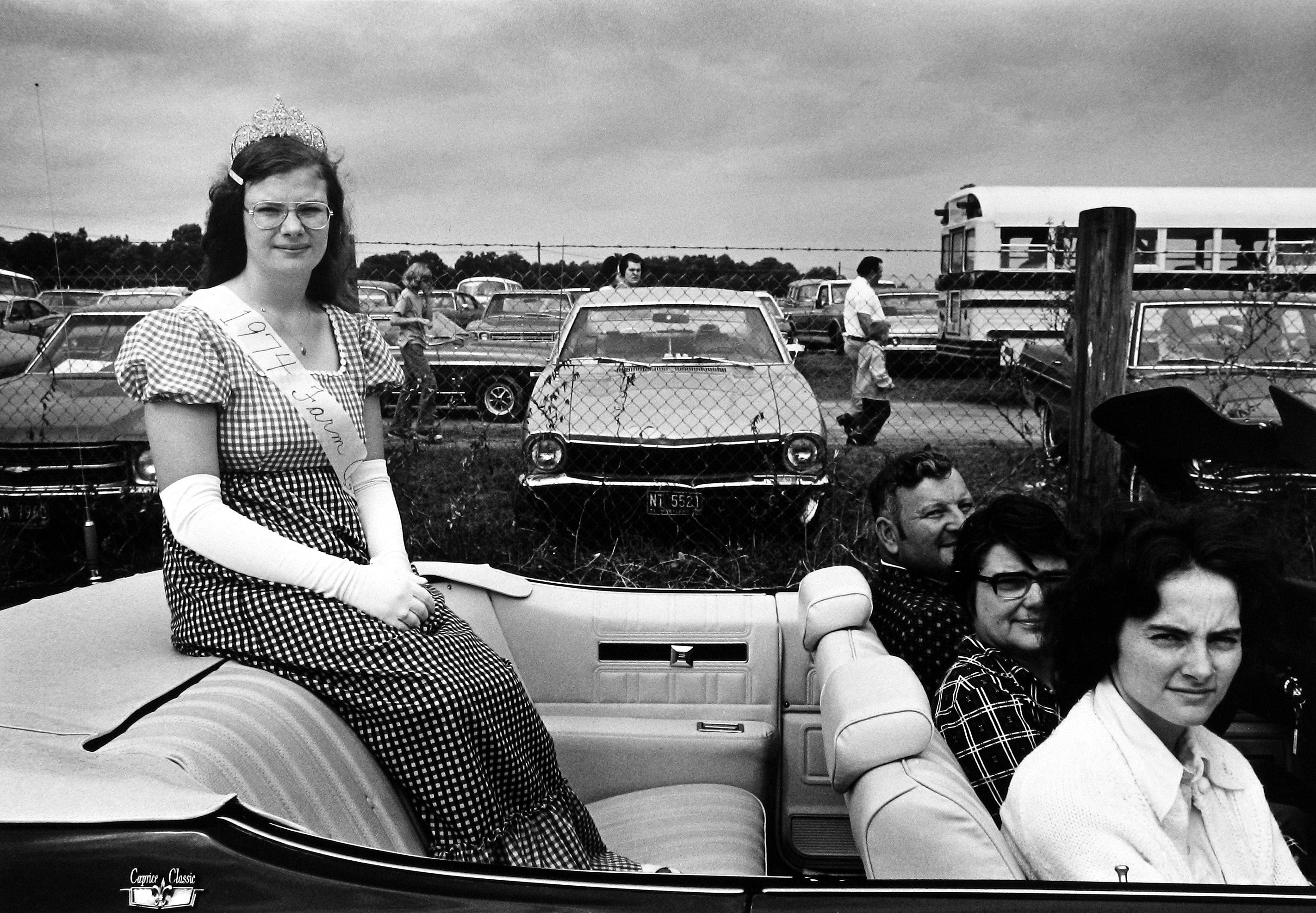 Right of Passage: Youth Culture from Mid-Century 2006 howard greenberg gallery