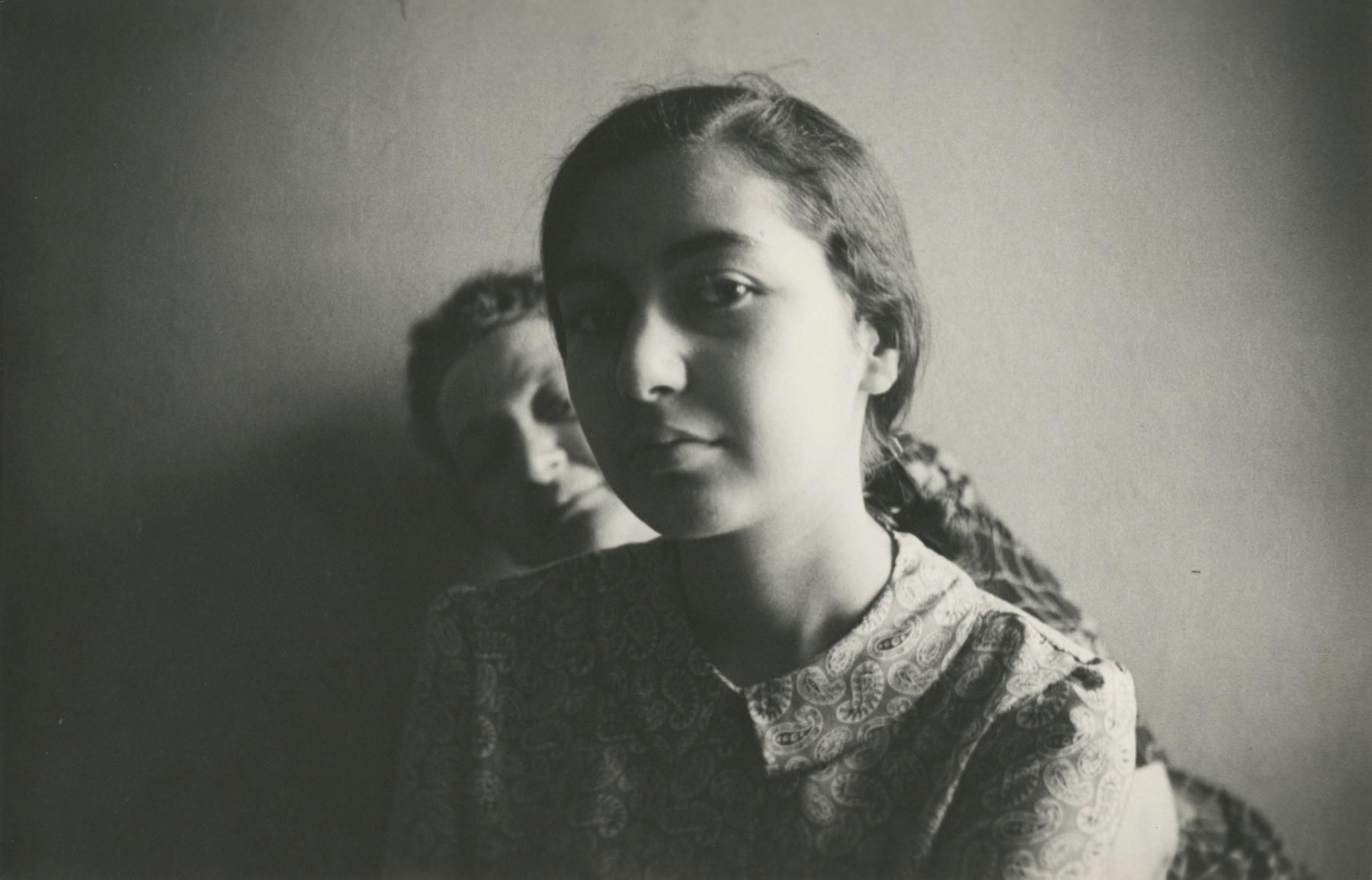 Saul Leiter - Howard Greenberg Gallery - Early Black and White - 2014