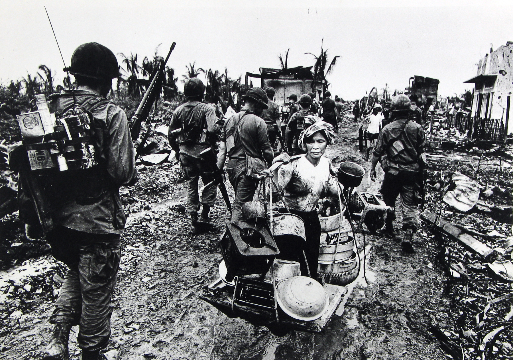 Philip Jones Griffiths: Maelstrom 2011 Howard Greenberg Gallery