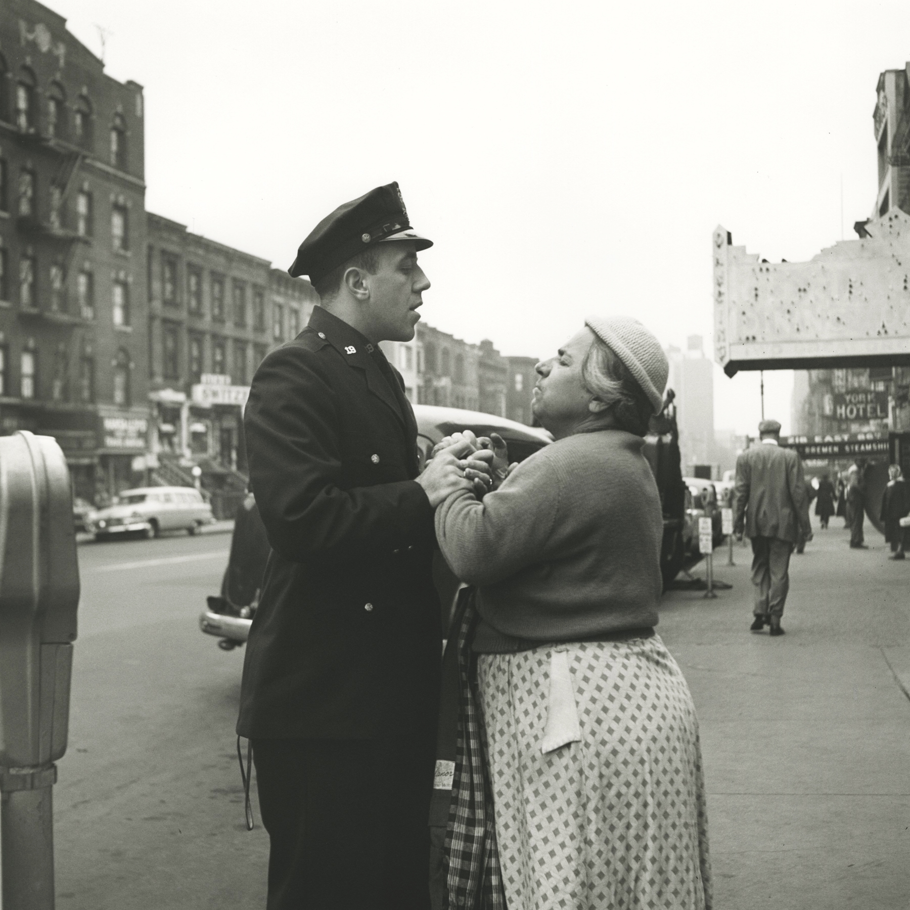 Vivian Maier: Photographs from the Maloof Collection 2011 howard greenberg gallery