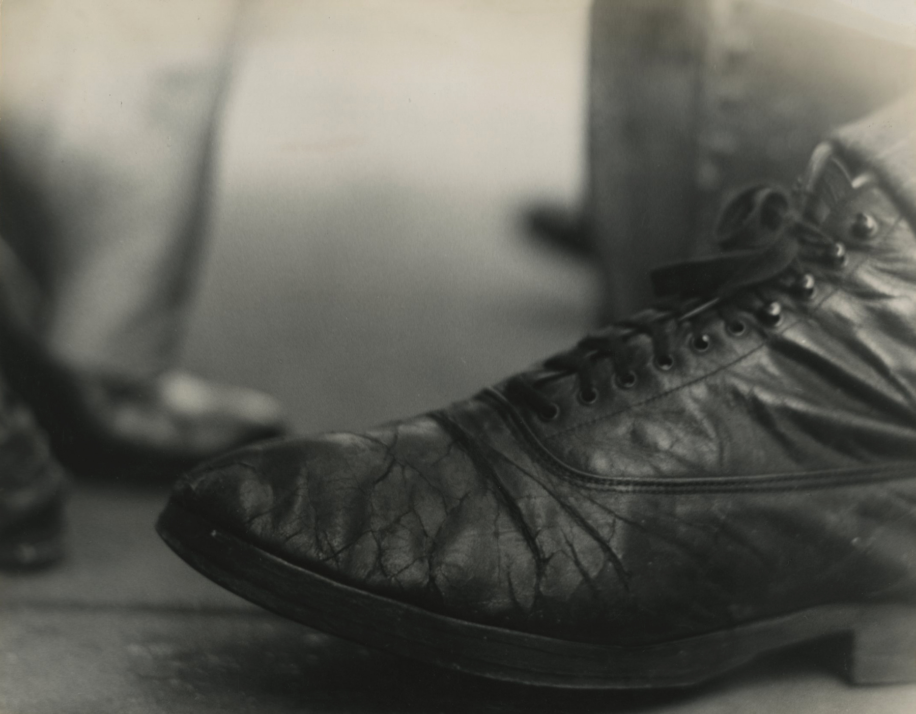 Saul Leiter - Howard Greenberg Gallery - Early Black and White - 2014