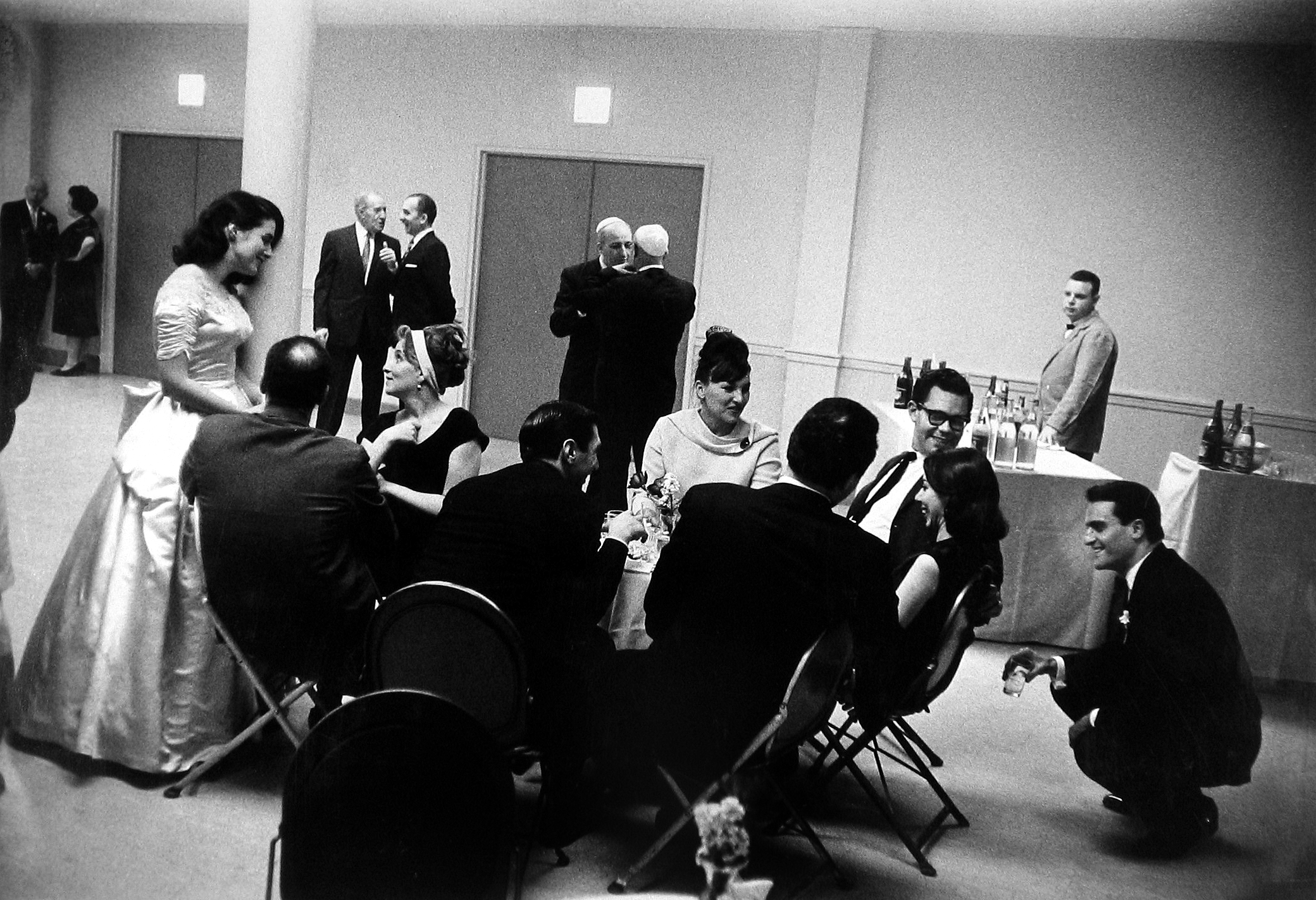 Garry Winogrand: The Wedding 2005 howard greenberg gallery