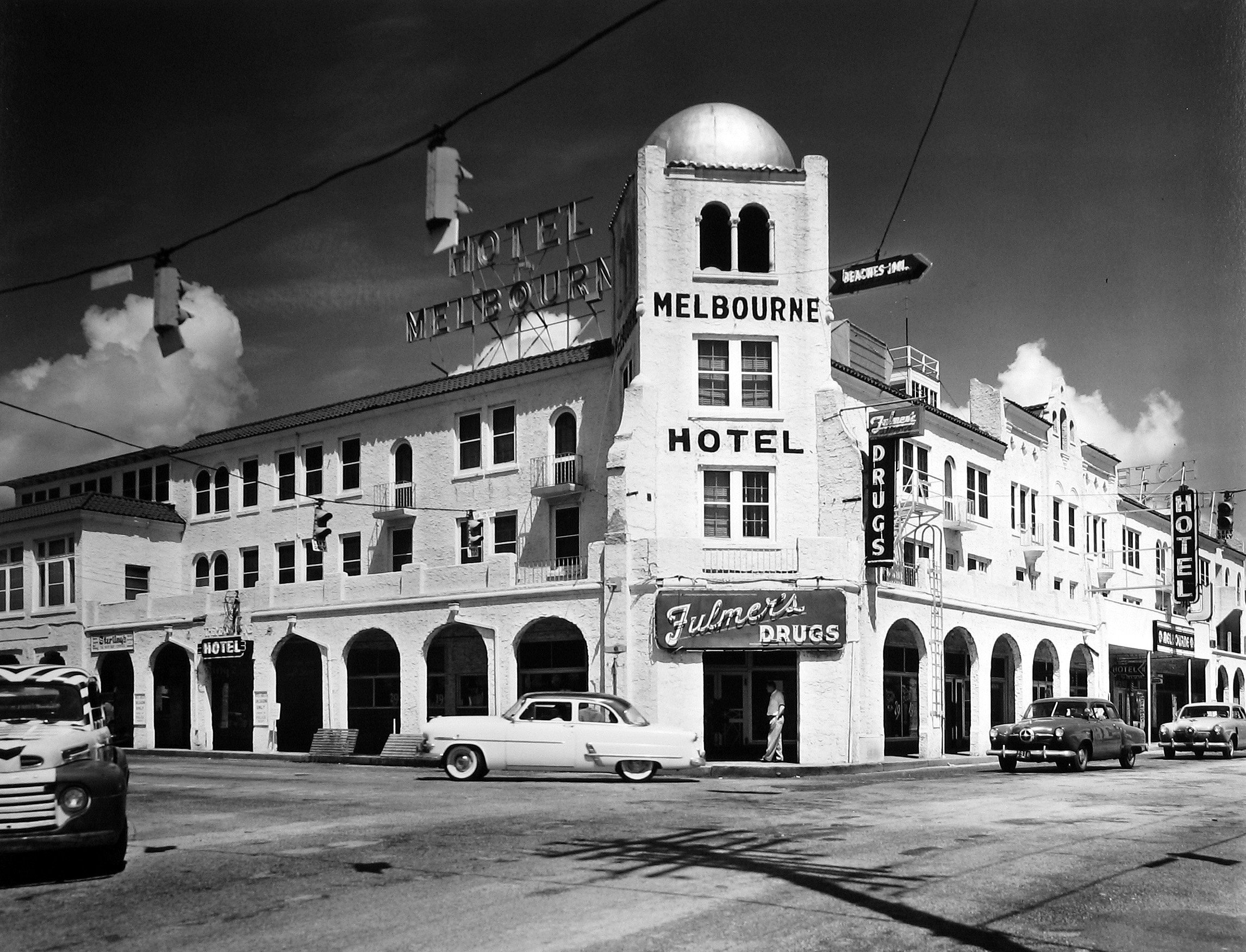 Berenice Abbott: All About Abbott 2006 howard greenberg gallery