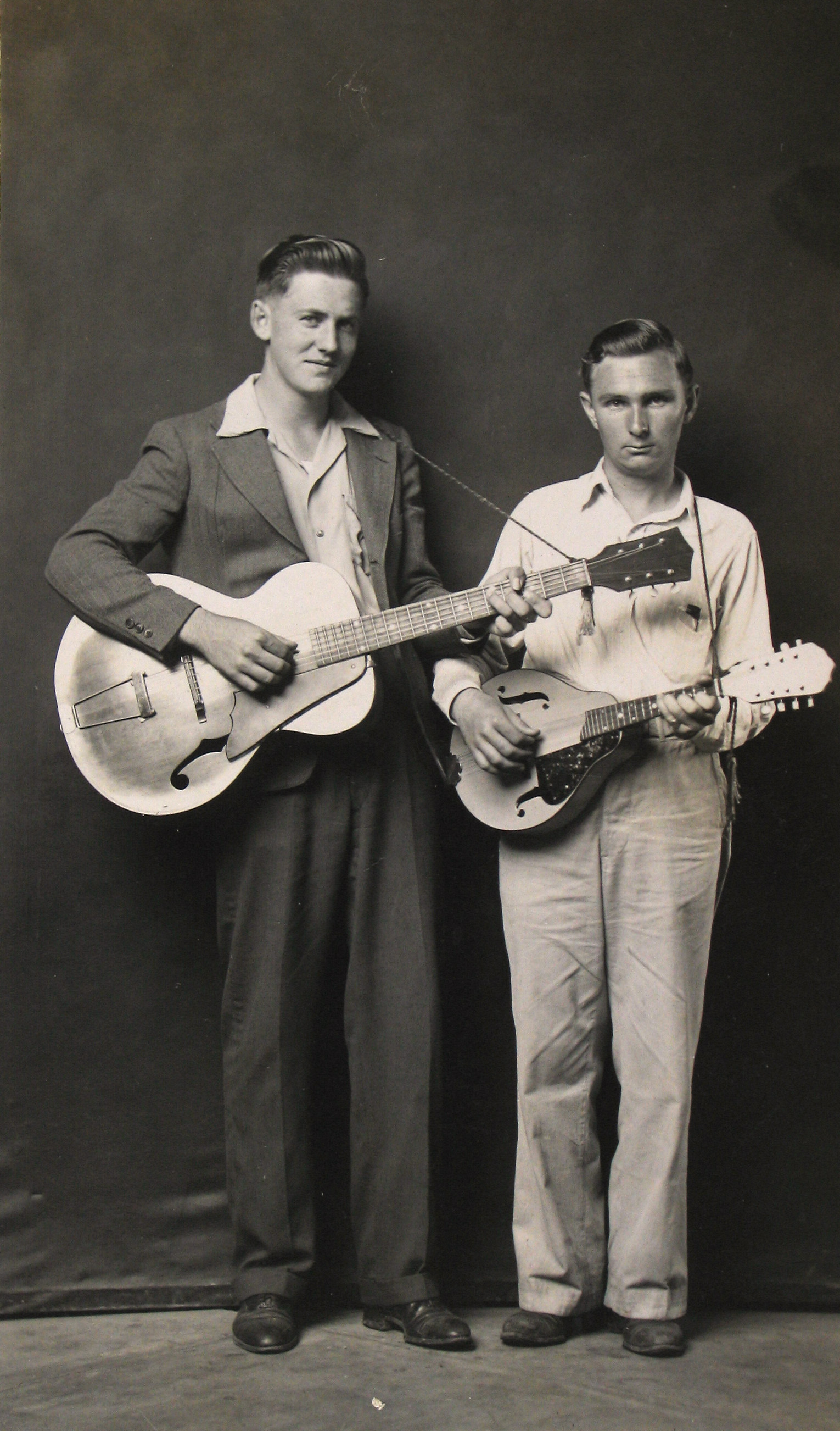 Right of Passage: Youth Culture from Mid-Century 2006 howard greenberg gallery