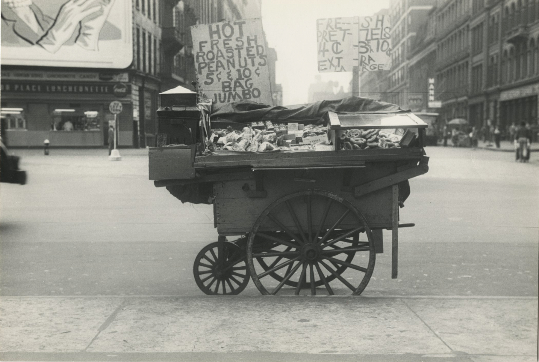 Saul Leiter - Howard Greenberg Gallery - Early Black and White - 2014