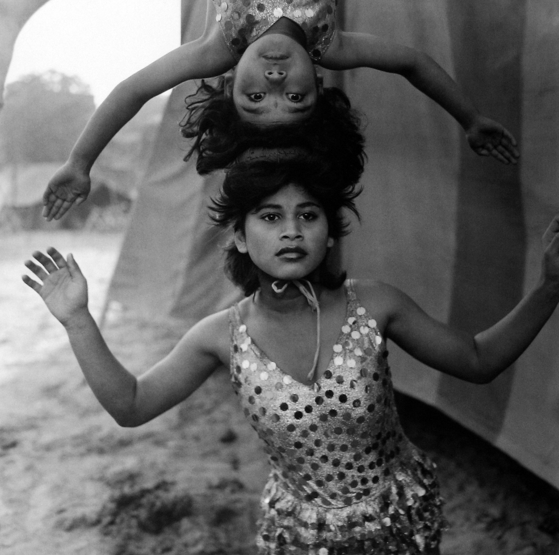 Mary Ellen Mark: Indian Circus 2009 howard greenberg gallery
