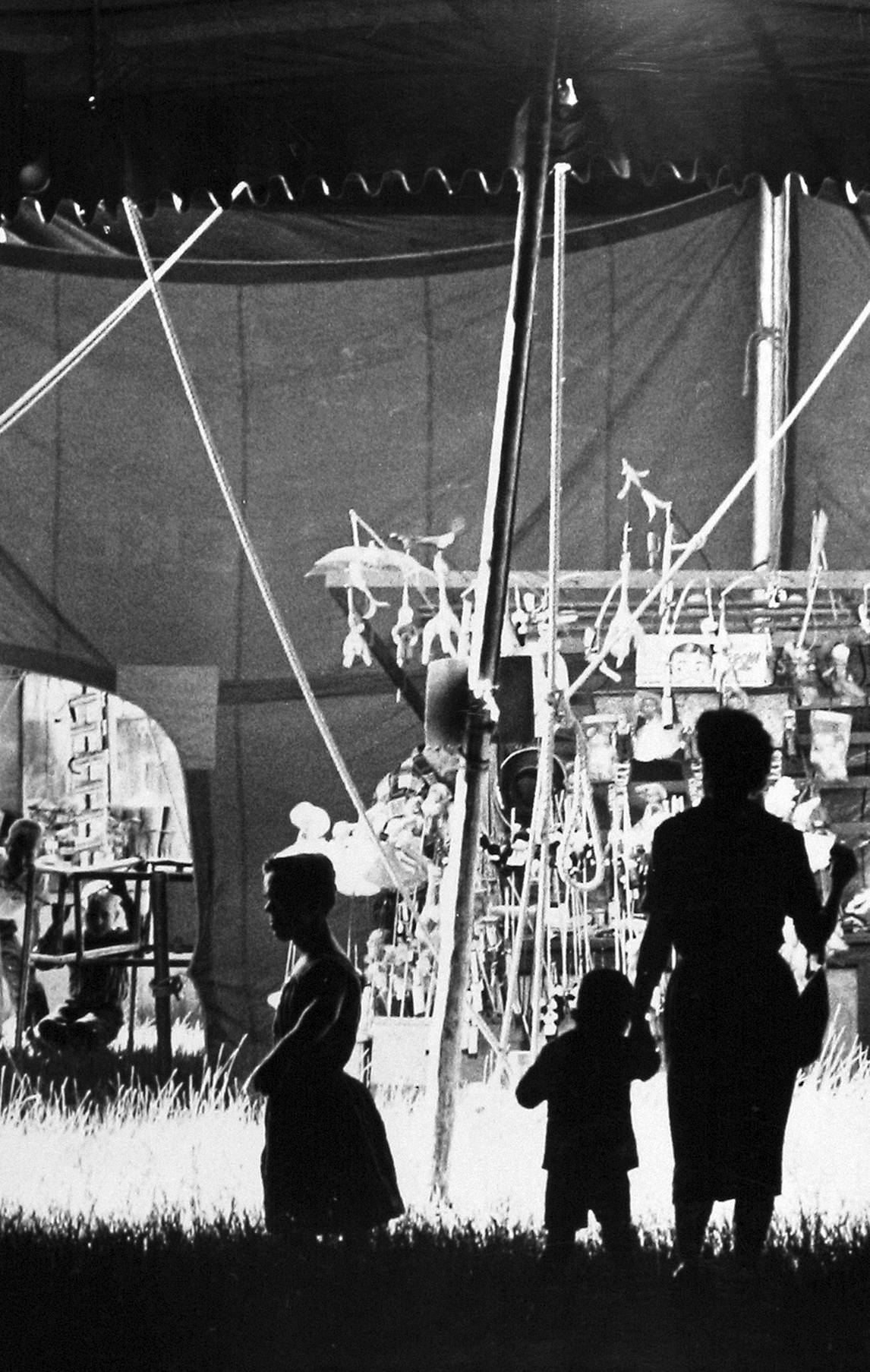 Bruce Davidson Inside/Outside Howard Greenberg Gallery 2003