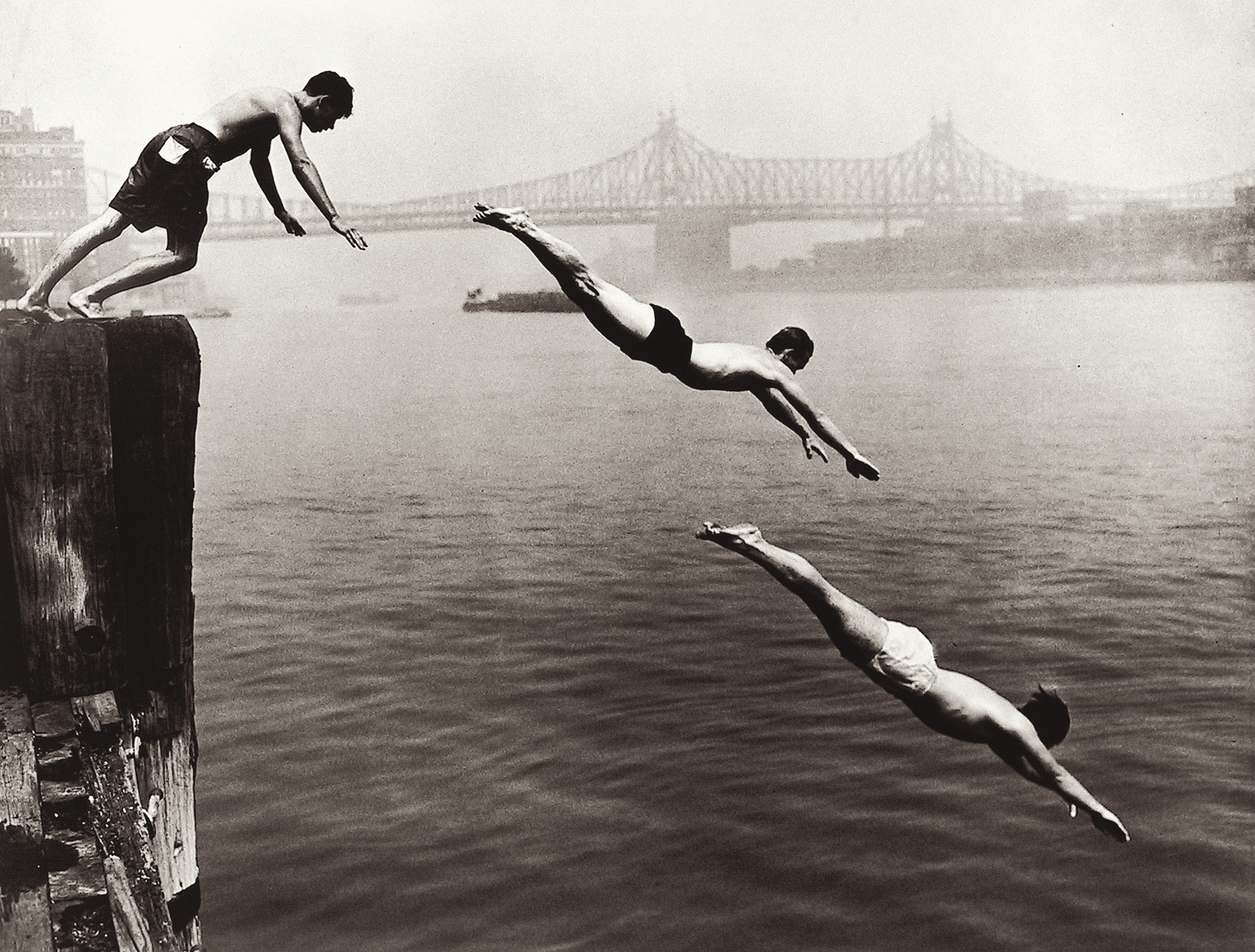 Leon Levinstein: Living in the Edge 2010 Howard Greenberg Gallery