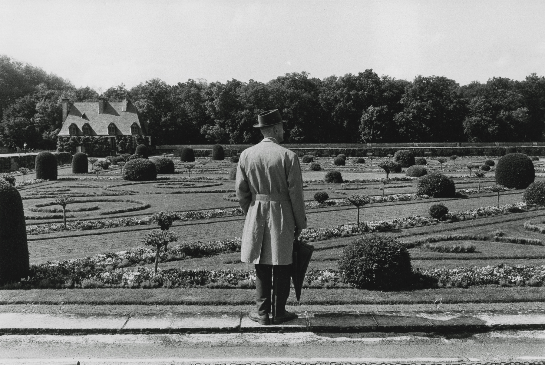 Joel Meyerowitz - 50 Years of Photographs Part I: 1962 - 1977 2012 Howard Greenberg Gallery