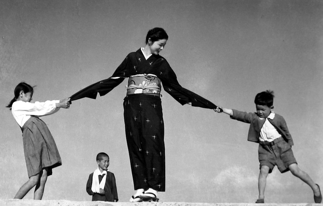 Photographers of Japanese Descent 2008 Howard Greenberg Gallery