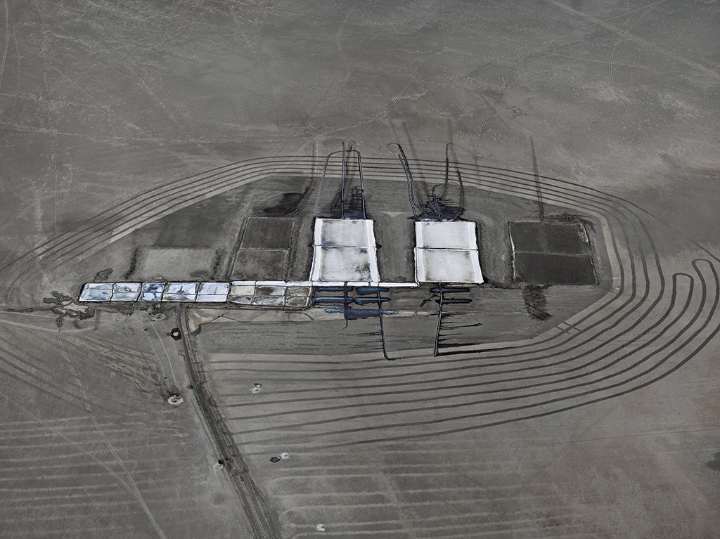 Edward Burtynsky - Salt Pans (2016) Howard Greenberg Gallery 2016