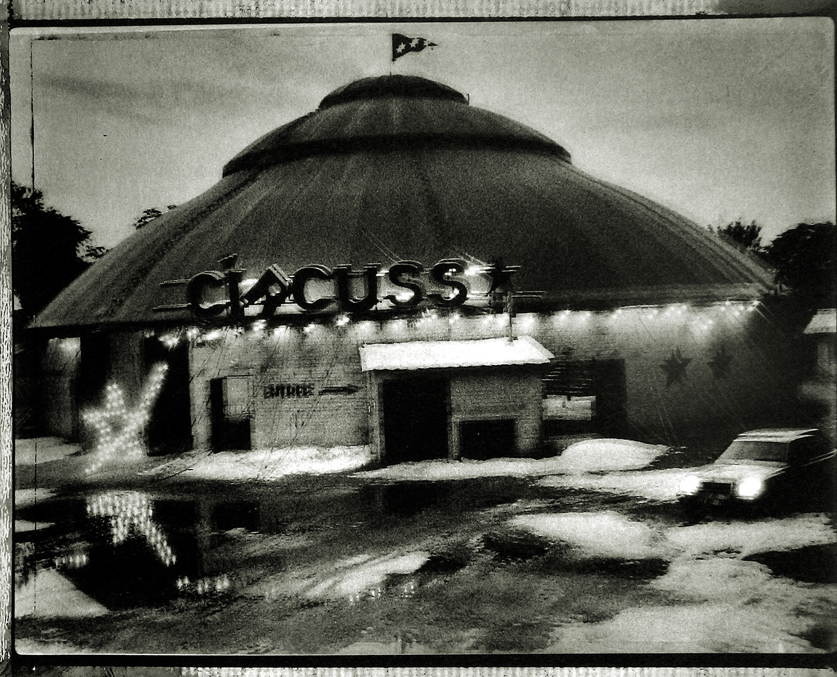 Sarah Moon: Circus 2004 2005 howard greenberg gallery