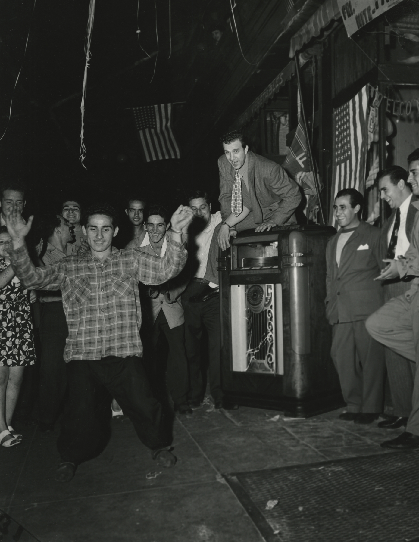 Weegee - Howard Greenberg Gallery - 2017