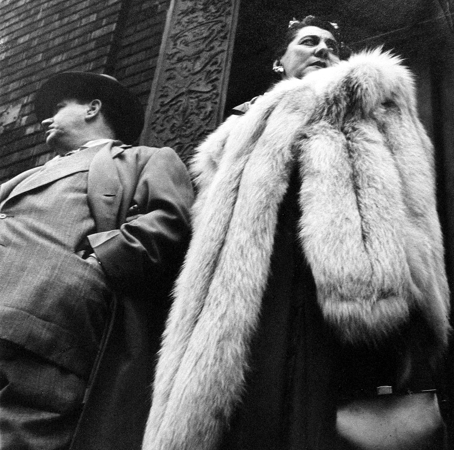 Leon Levinstein: Living in the Edge 2010 Howard Greenberg Gallery