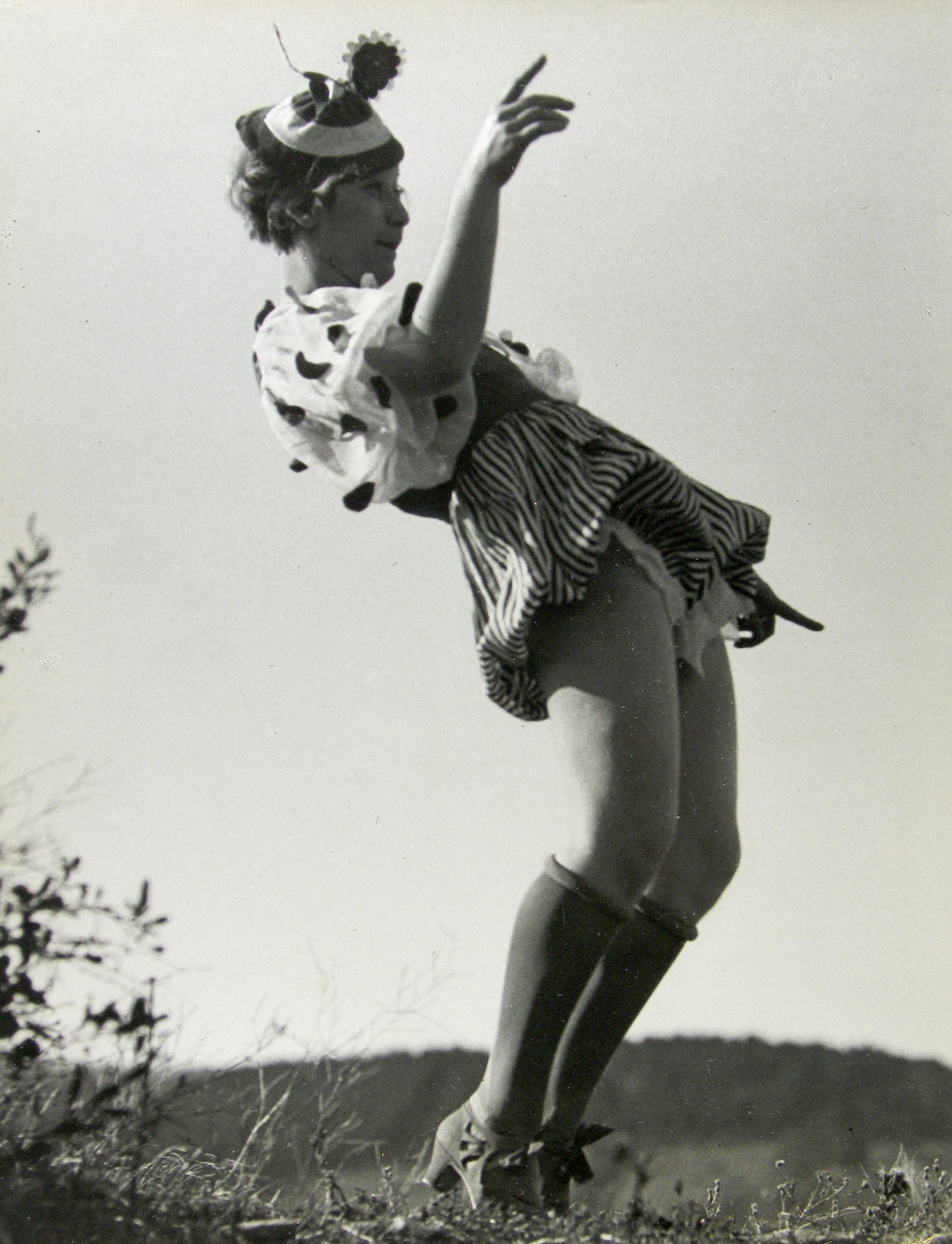 Martin Munkacsi: Vitality 2009 Howard Greenberg Gallery