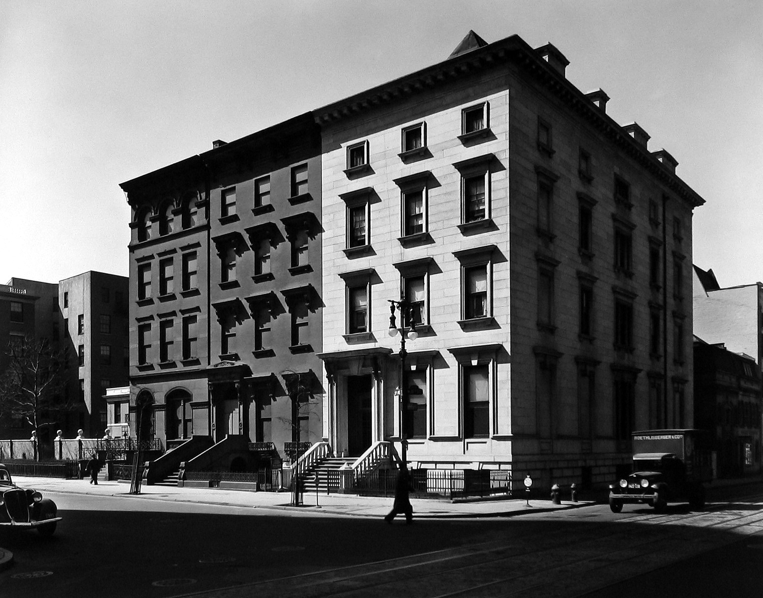 Berenice Abbott: All About Abbott 2006 howard greenberg gallery