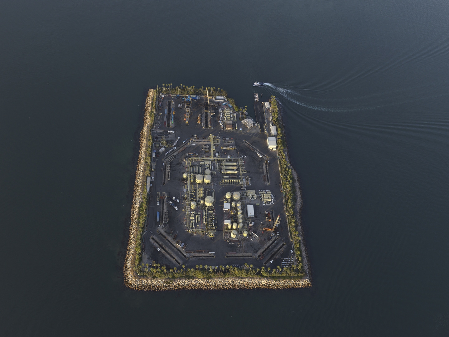 Edward Burtynsky - Freeman Island, Long Beach, California 1/9, 2017 - Howard Greenberg Gallery - 2018