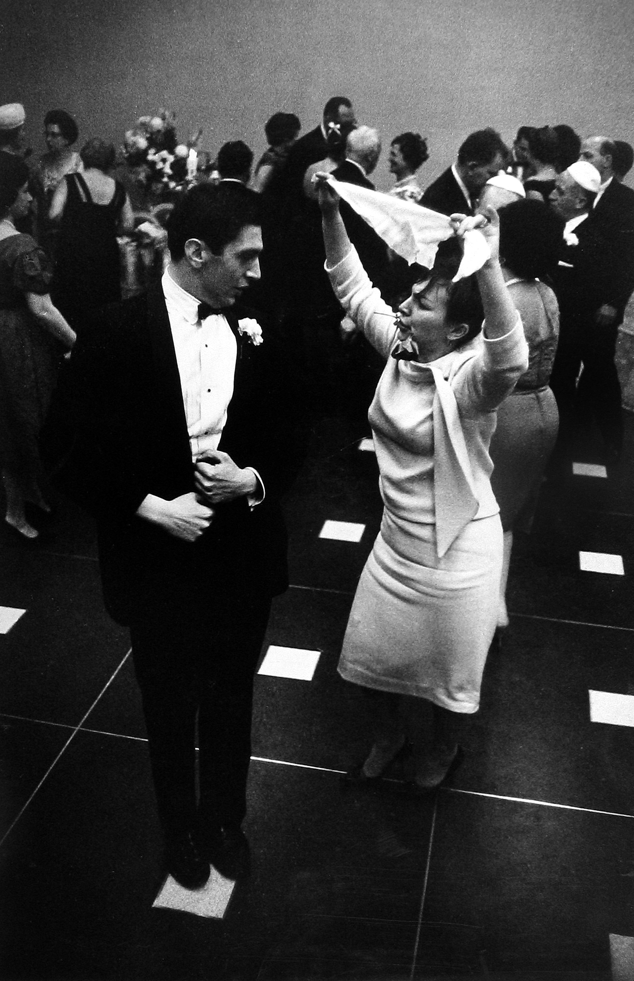 Garry Winogrand: The Wedding 2005 howard greenberg gallery