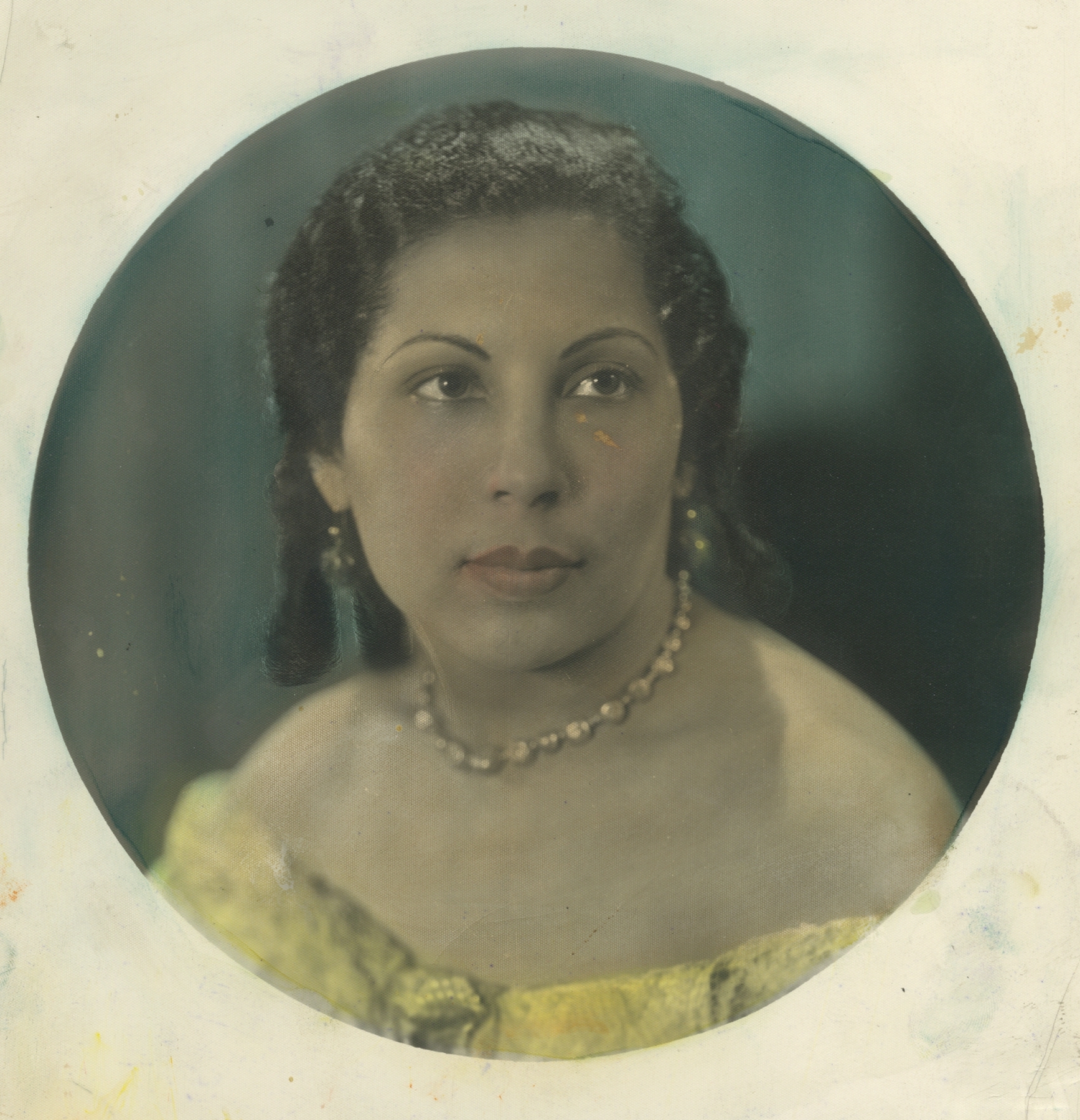 James Van Der Zee - Soft Shoulders, c.1920s - Howard Greenberg Gallery - 2019