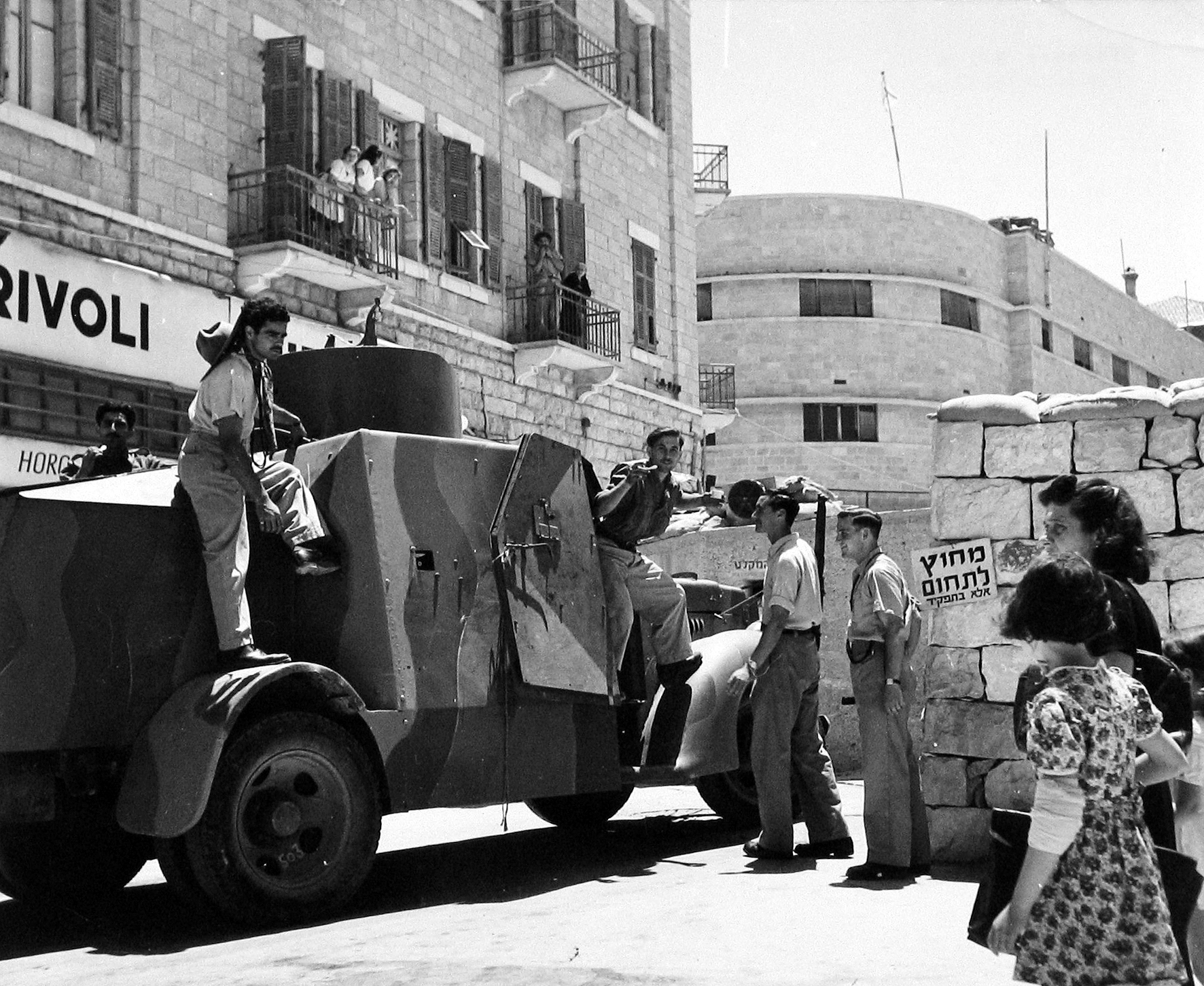 Circa 1947: The Founding of Magnum 2004 Howard Greenberg Gallery Robert Capa