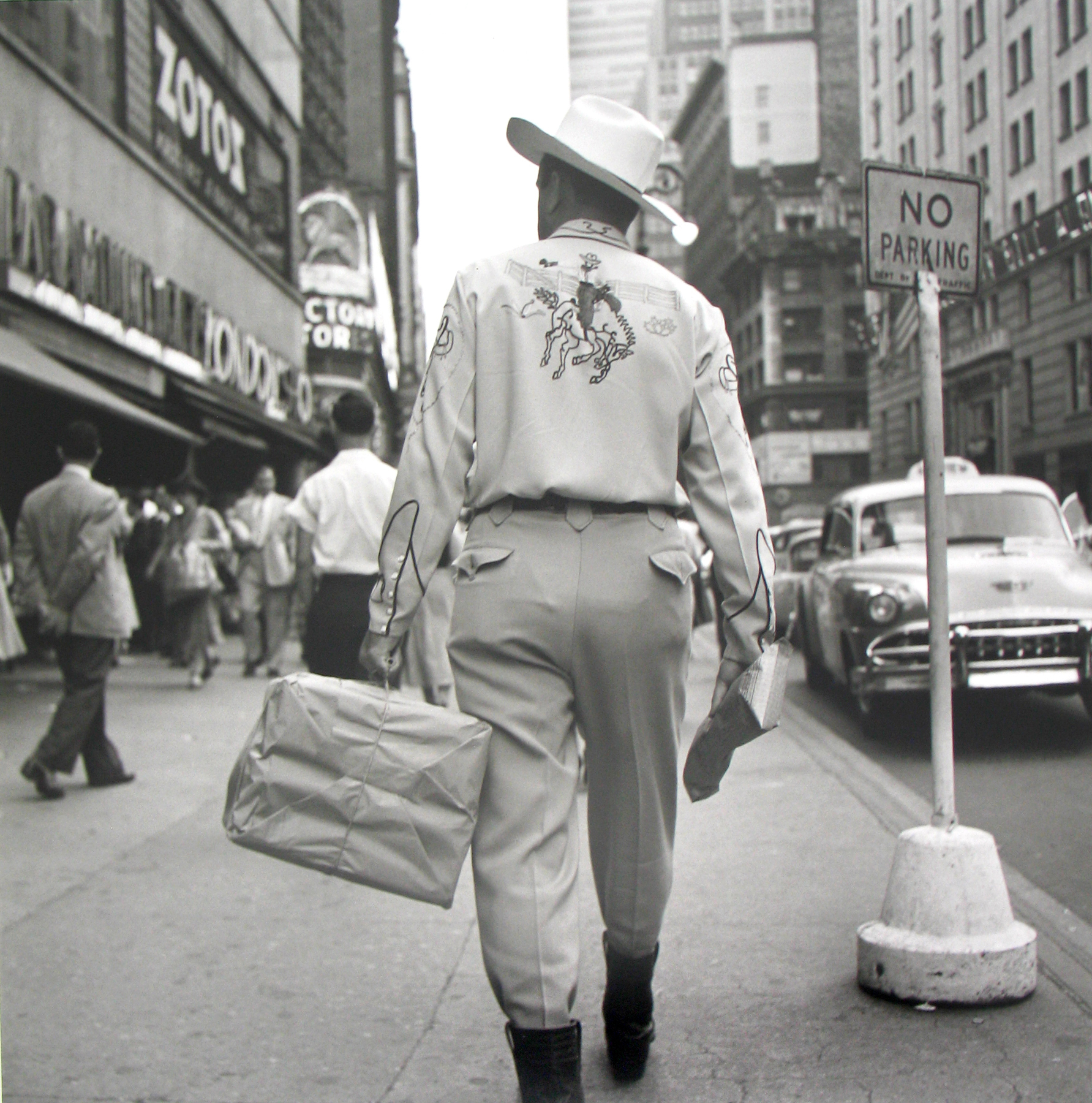 Akris x Vivian Maier 2017 Howard Greenberg Gallery