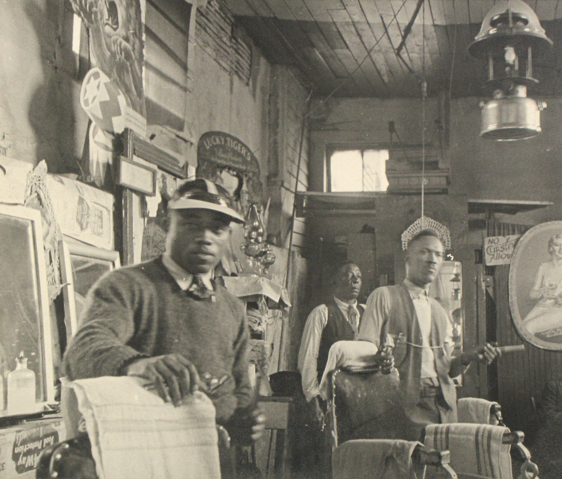 Peter Sekaer: An Untold Story 2010 Howard Greenberg Gallery