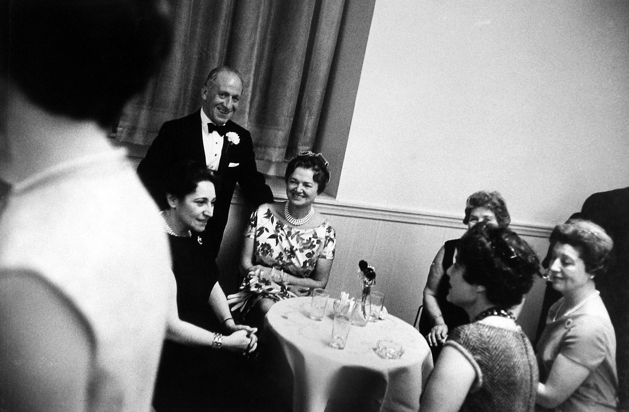 Garry Winogrand: The Wedding 2005 howard greenberg gallery