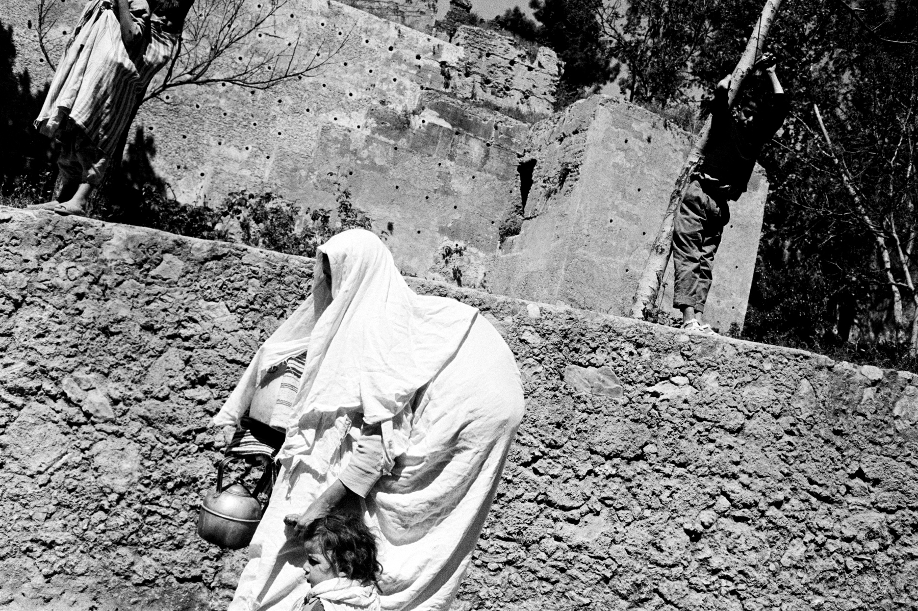 Joel Meyerowitz - European Trip: Photographs from the Car, 1968 2014 Howard Greenberg Gallery