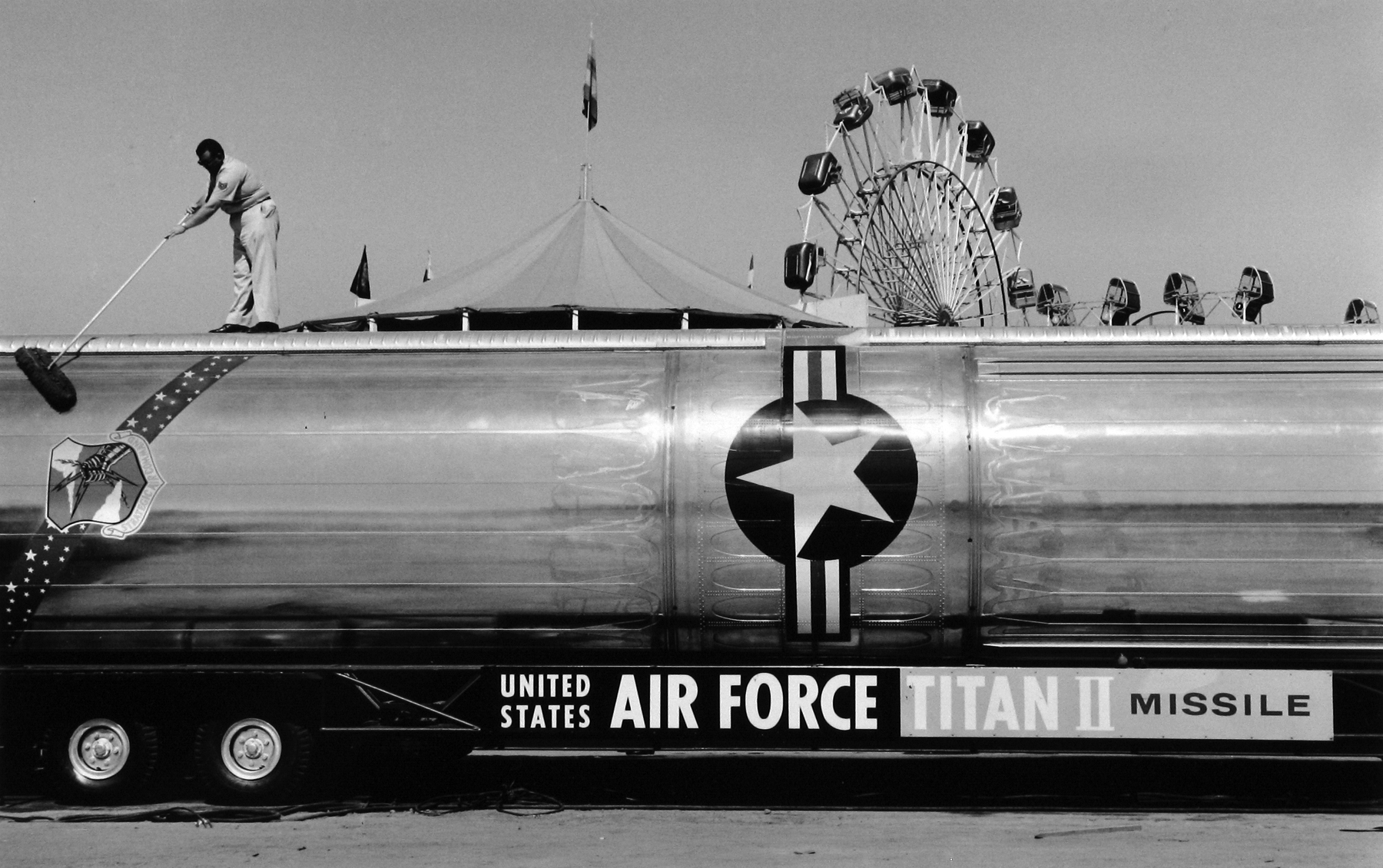 Dennis Stock: Altered States 2009 Howard Greenberg Gallery