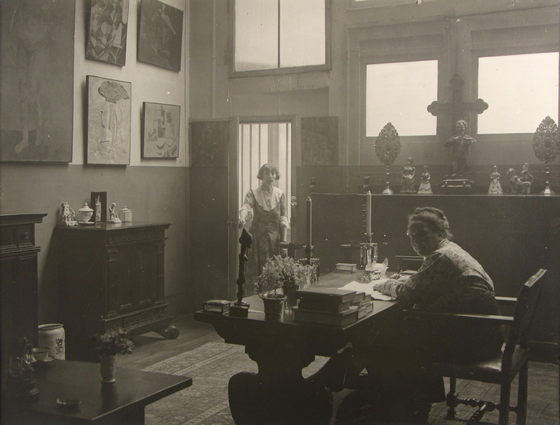 Beyond Words: Photography in the New Yorker 2011 Howard Greenberg Gallery