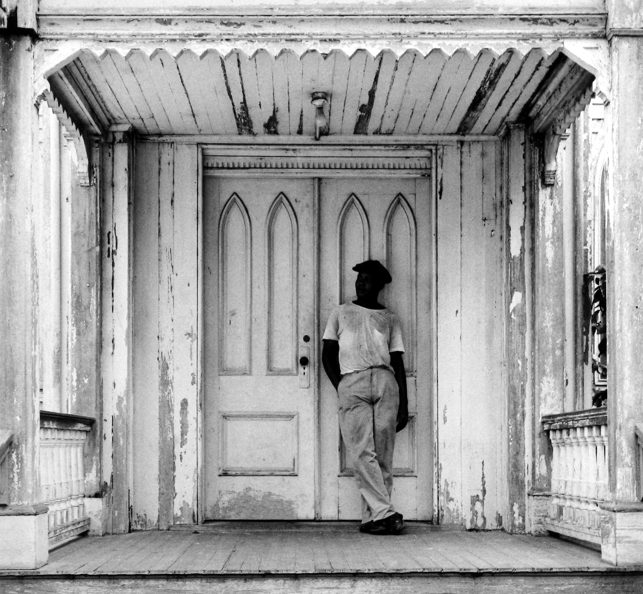 Arnold Newman - Man on Church Porch, West Palm Beach, FL, 1941 - Howard Greenberg Gallery - 2018