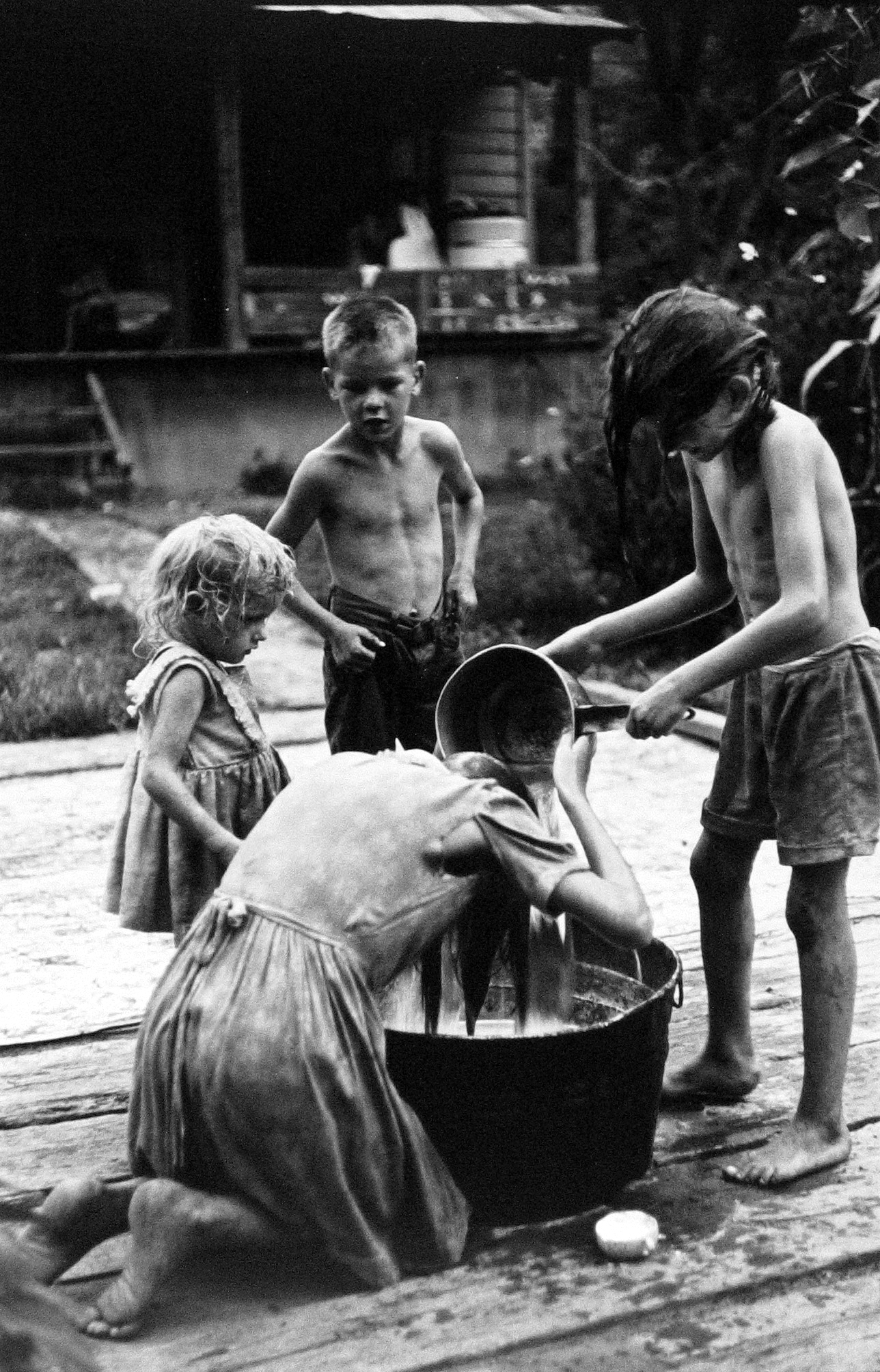 William Gedney: All Facts Eventually Lead to Mysteries - Howard Greenberg Gallery - 2016