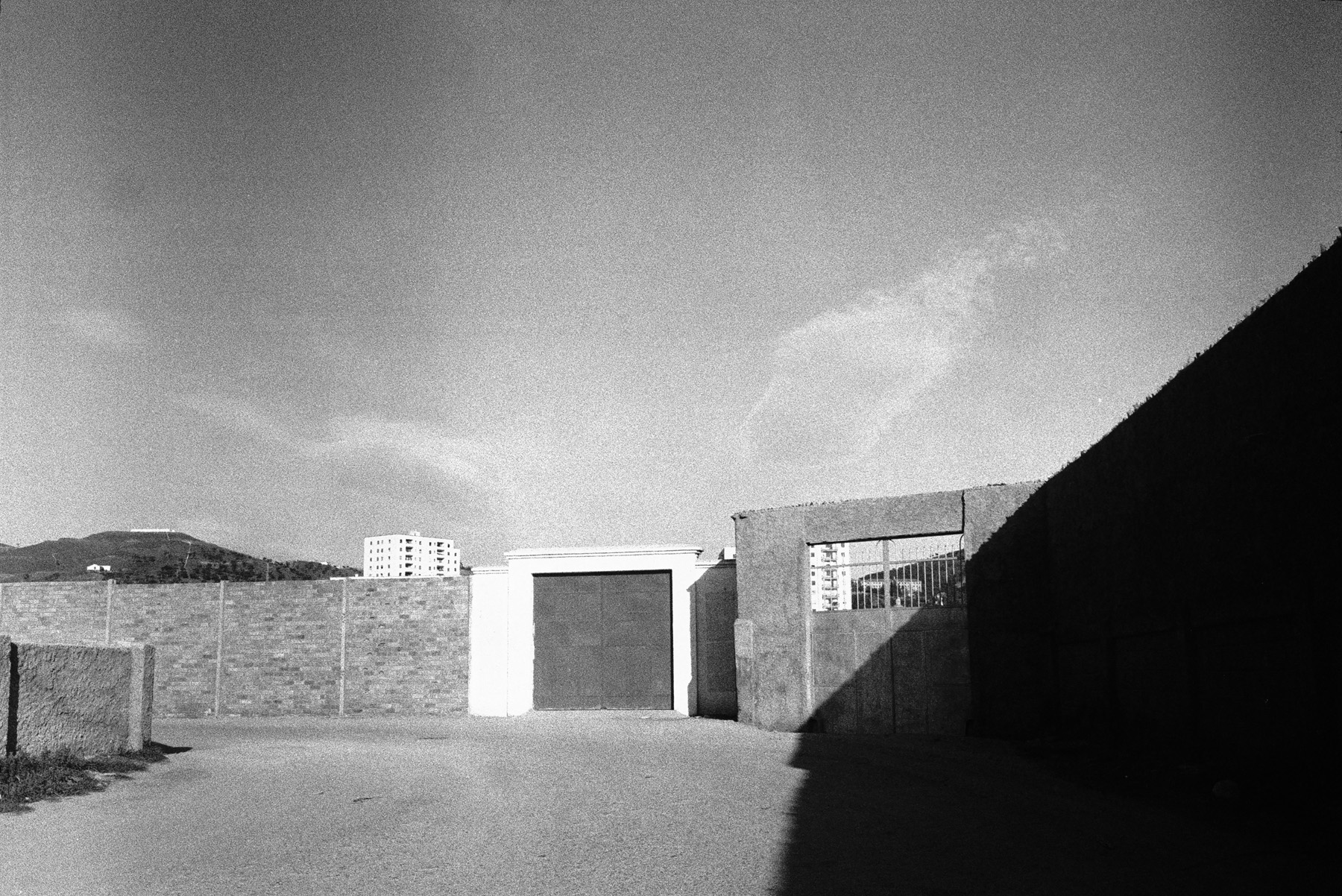 Joel Meyerowitz - European Trip: Photographs from the Car, 1968 2014 Howard Greenberg Gallery