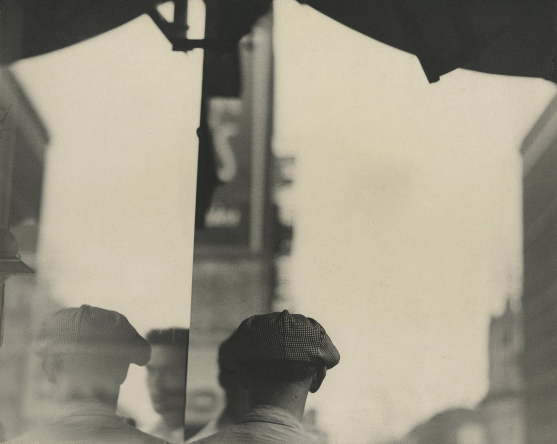 Saul Leiter - Howard Greenberg Gallery - Early Black and White - 2014