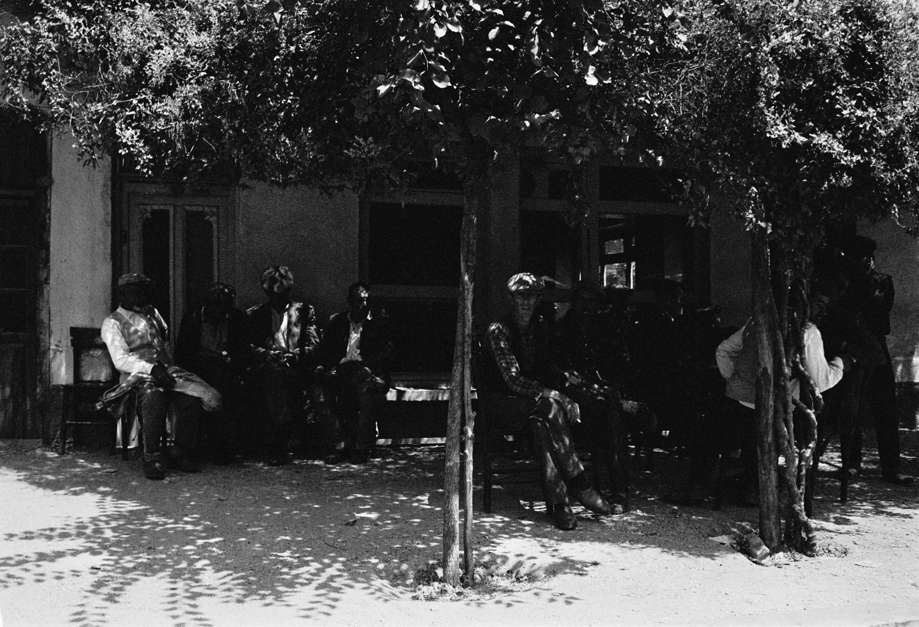 Joel Meyerowitz - European Trip: Photographs from the Car, 1968 2014 Howard Greenberg Gallery