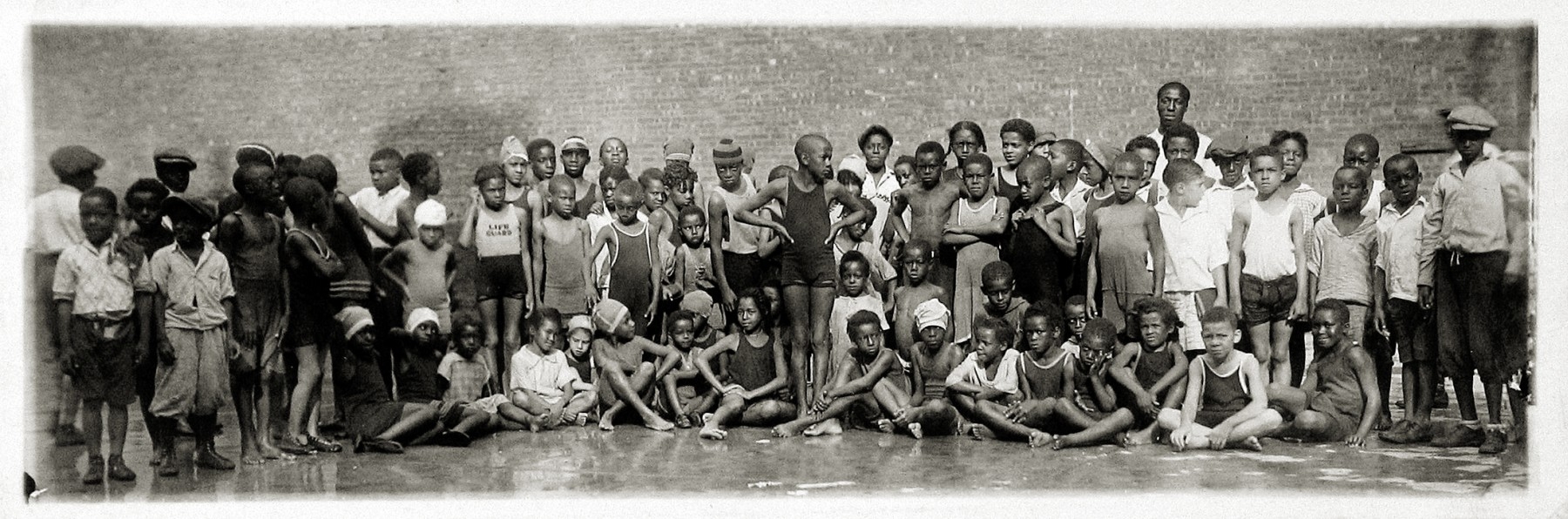 James Van Der Zee - Harlem Swimming Team, 1925 - Howard Greenberg Gallery - 2019