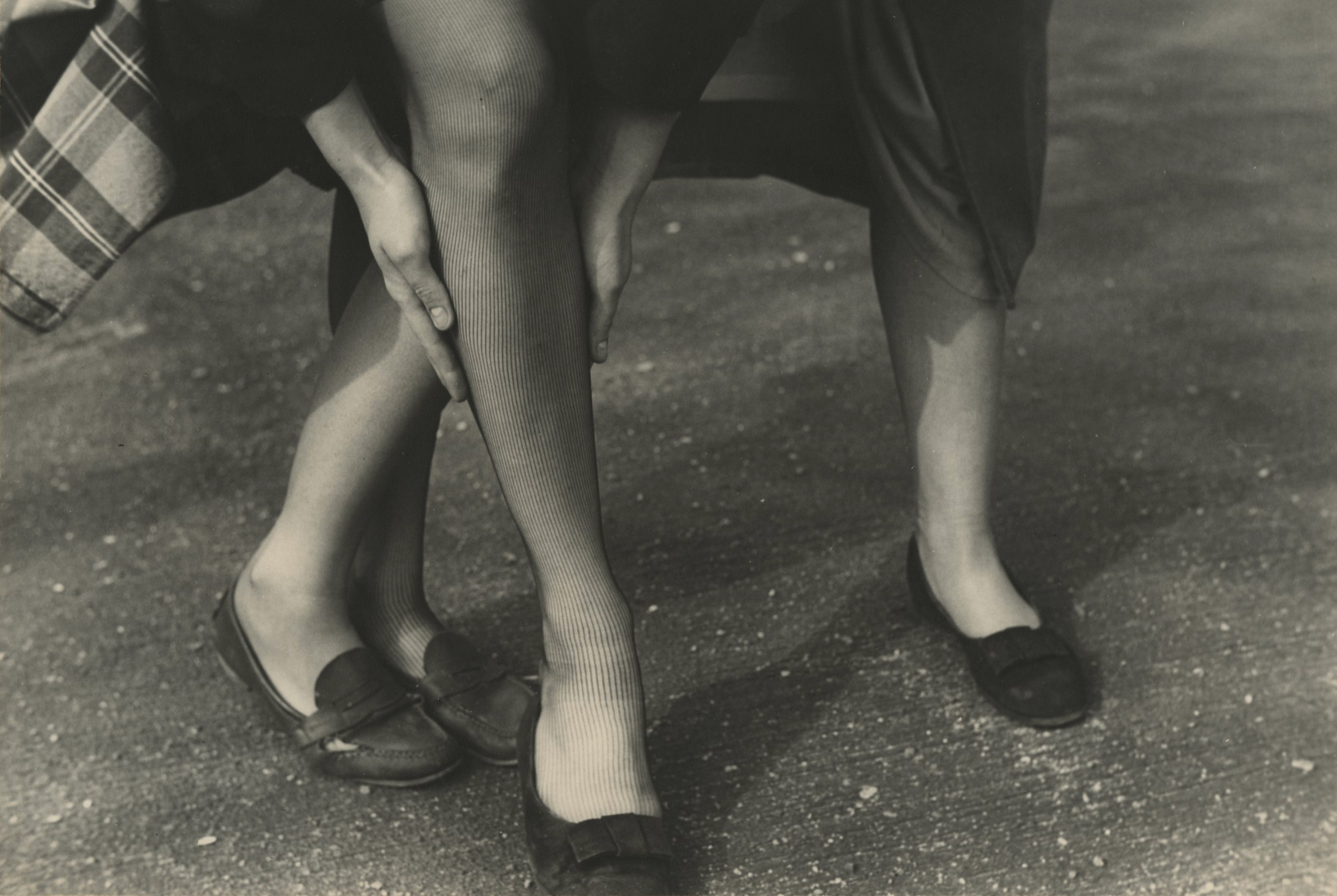 Saul Leiter - Howard Greenberg Gallery - Early Black and White - 2014