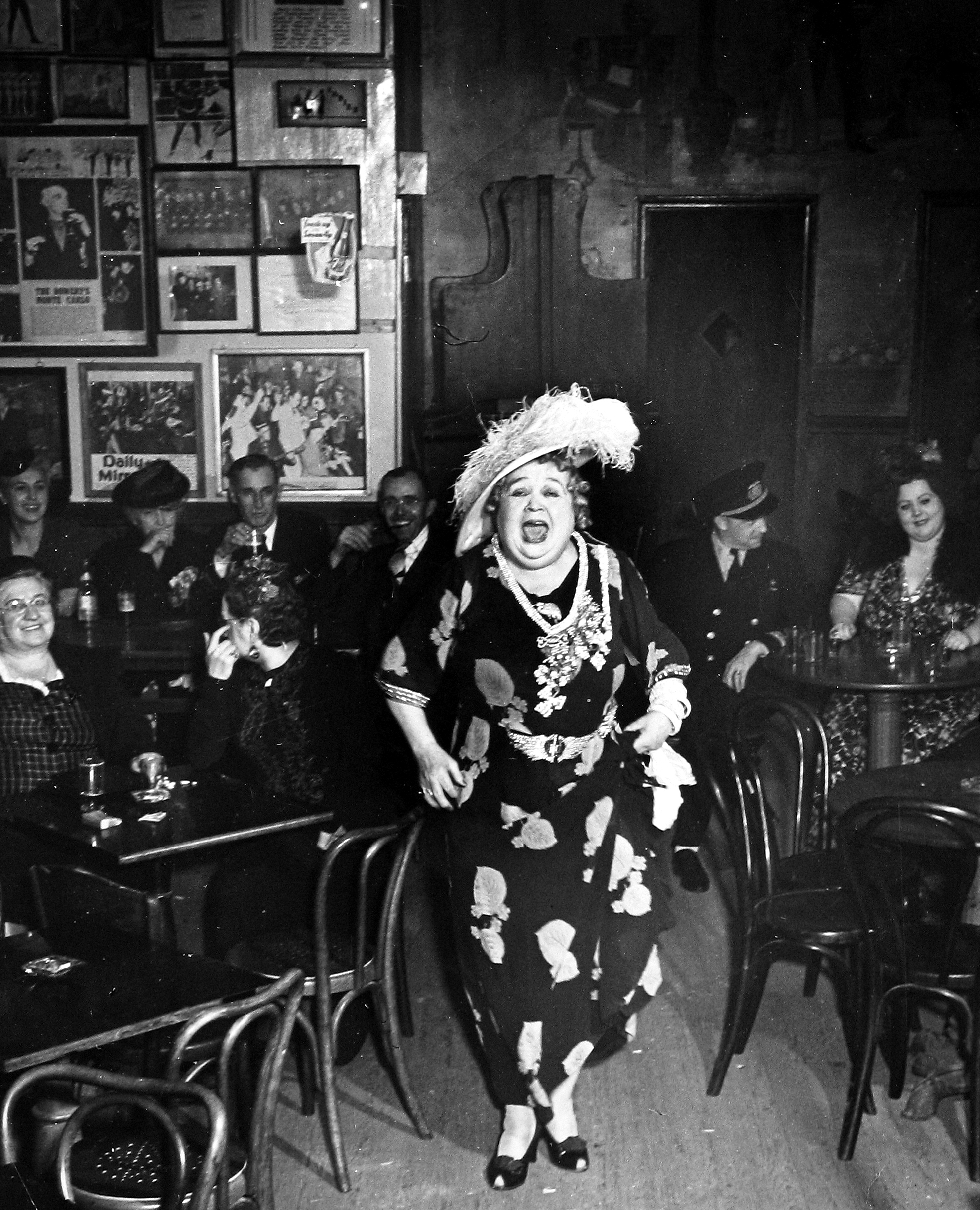 The Heartbeat of Fashion 2010 Howard Greenberg Gallery