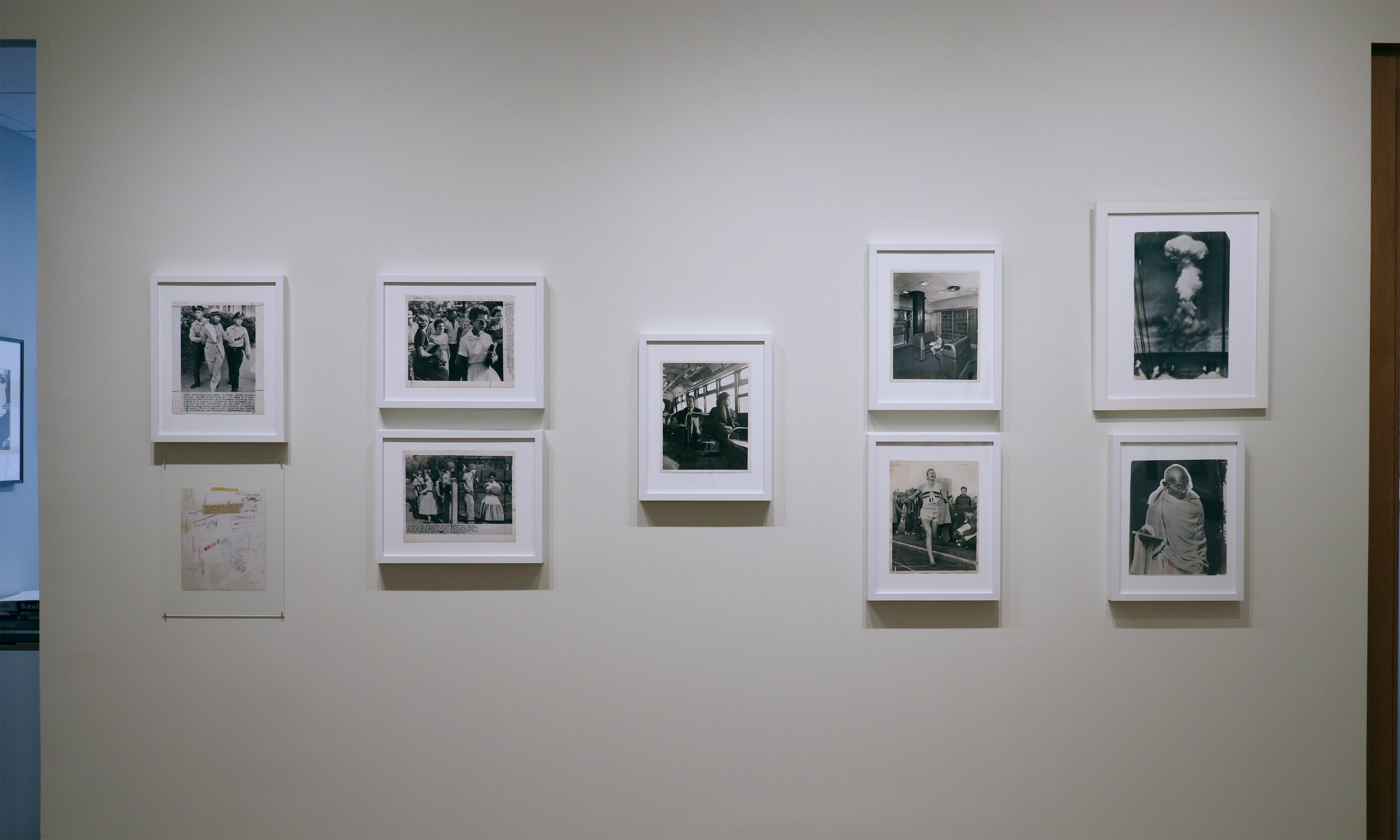 Howard Greenberg Gallery Extra Extra installation view