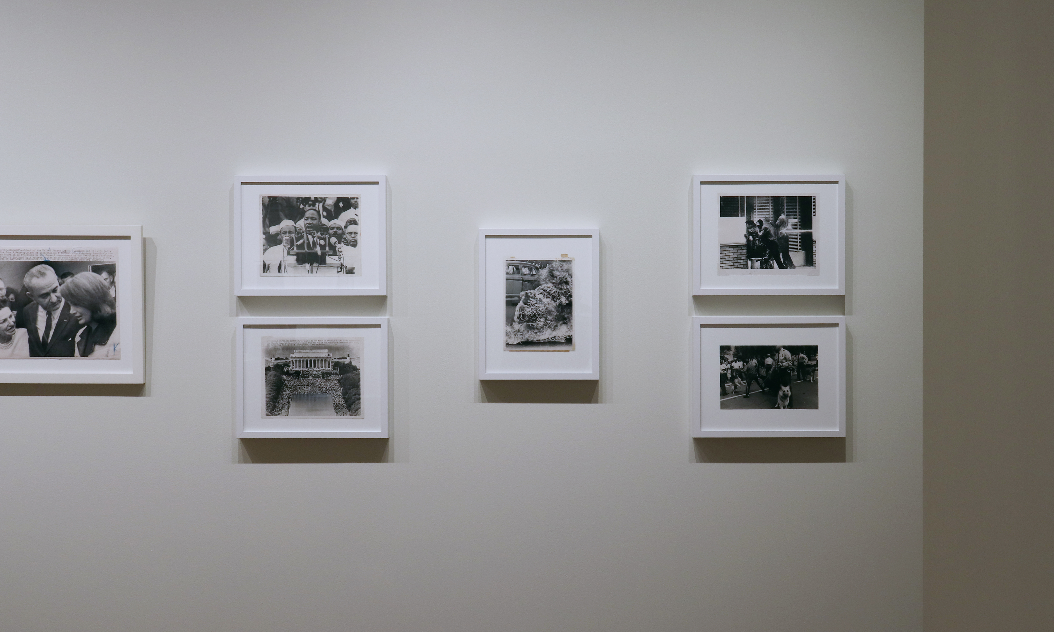 Howard Greenberg Gallery Extra Extra installation view