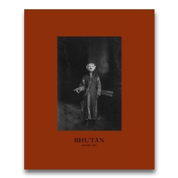 Kenro Izu - Bhutan: The Sacred Within - Howard Greenberg Gallery - Nazraeli Press - 2008